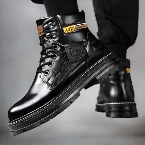 robuster Stiefel mit rutschfester Sohle für Herren